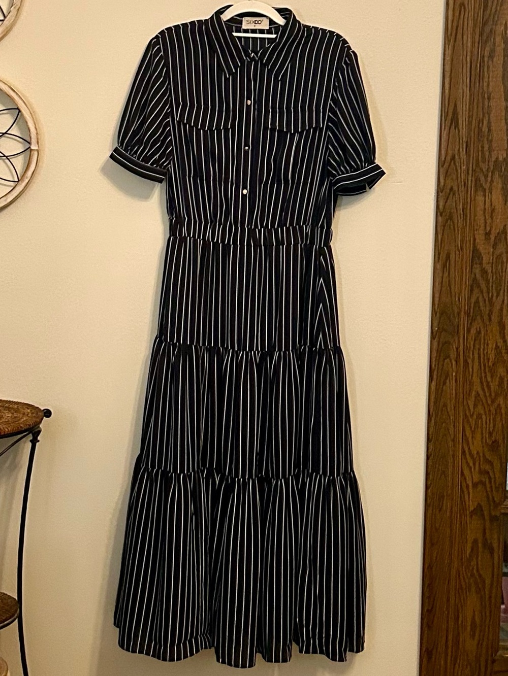 SIXDO Women’s Black Striped Maxi Dress, Size Small, EUC